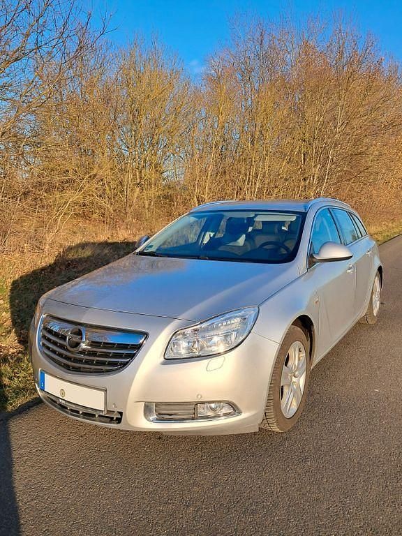 Gebraucht Opel Insignia 131 PS (96 kW) 2013 Silber Kombi
