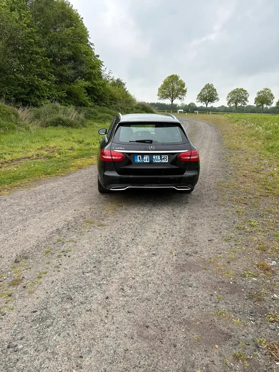 Gebraucht Mercedes 220 170 PS (125 kW) 2018 Schwarz Kombi