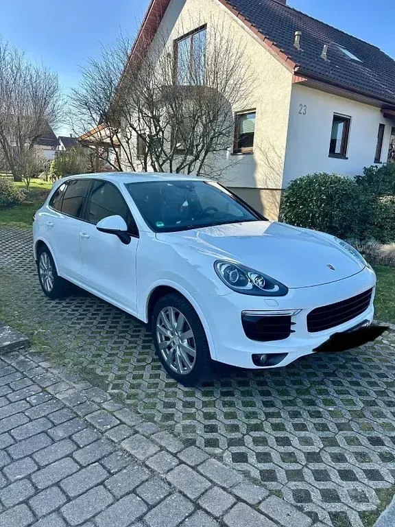Second-hand Porsche Cayenne Platinum Edition 262 CP (192 kW) 2016 Alb SUV