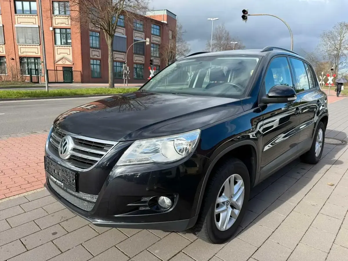 Gebraucht VW Tiguan Trendline 150 PS (110 kW) 2010 Schwarz SUV