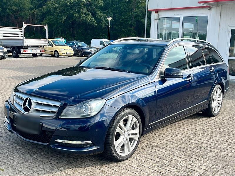 Blau Gebraucht 2013 Mercedes C220 Avantgarde Kombi | 8.950 € (Guter Preis) - Bild 1/4