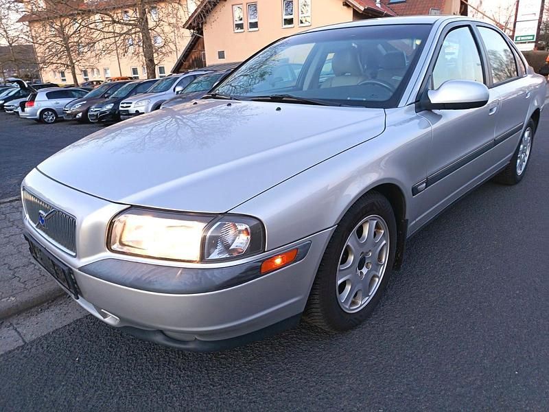Second-hand Volvo S80 140 CP (102 kW) 2002 Argintiu Berlinǎ