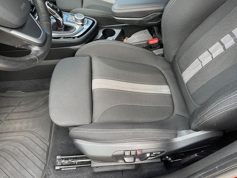 Gebraucht BMW 220 Active Tourer Sport Line 192 PS (141 kW) 2018 Rot Van / Kleinbus