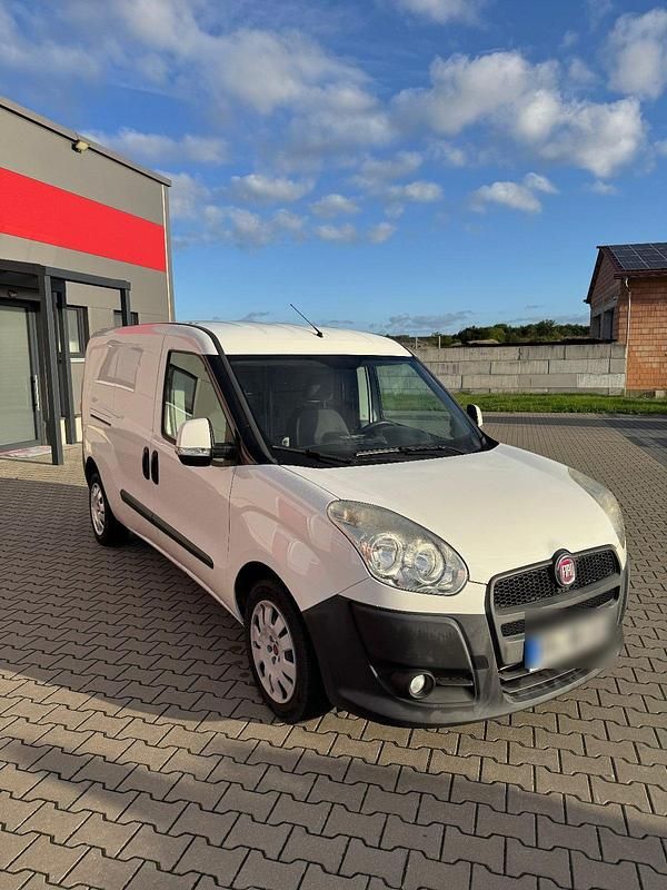 Weiß Gebraucht 2012 Fiat Doblò Van / Kleinbus | 4.999 € (Fairer Preis) - Bild 1/4