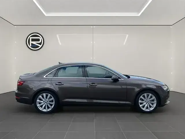 Gebraucht Audi A4 Design 190 PS (139 kW) 2018 Argusbraun metallic Limousine