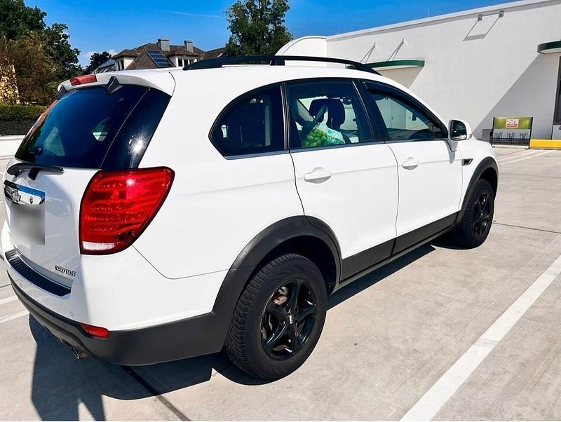 Gebraucht Chevrolet Captiva 163 PS (119 kW) 2013 Weiß SUV