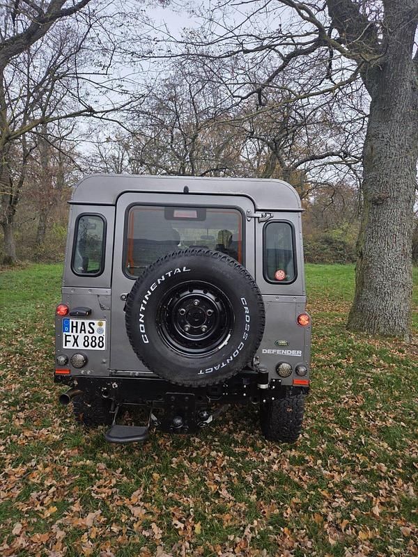 Gebraucht Land Rover Defender 122 PS (89 kW) 2009 Grau SUV