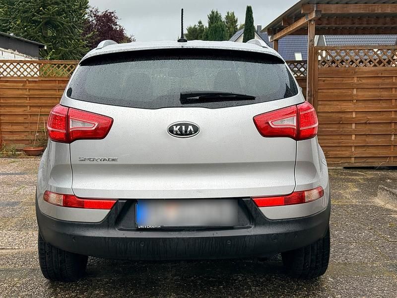 Gebraucht Kia Sportage 163 PS (119 kW) 2012 Silber SUV