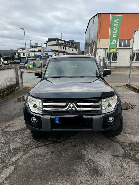 Gebraucht Mitsubishi Pajero 250 PS (183 kW) 2007 Grün SUV
