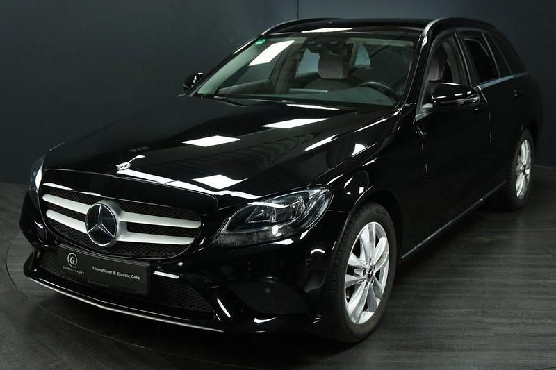 Schwarz Gebraucht 2021 Mercedes C220 Limousine | 27.900 € (Superpreis) - Bild 1/4