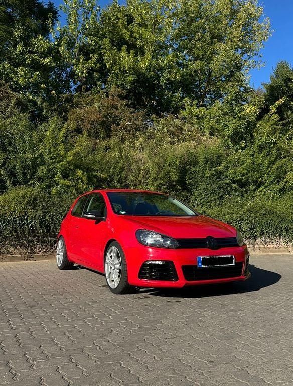 Gebraucht VW Golf VI Trendline 80 PS (58 kW) 2009 Rot Kleinwagen