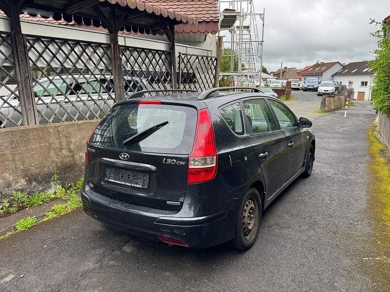 Gebraucht Hyundai i30 Classic 90 PS (66 kW) 2010 Schwarz Kombi