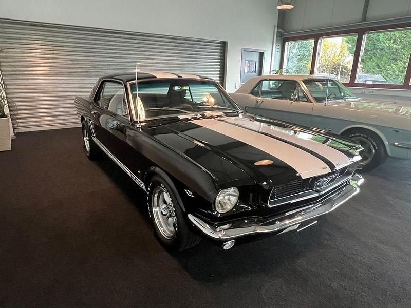 Gebraucht Ford V8 272 PS (200 kW) 1966 Schwarz Coupé