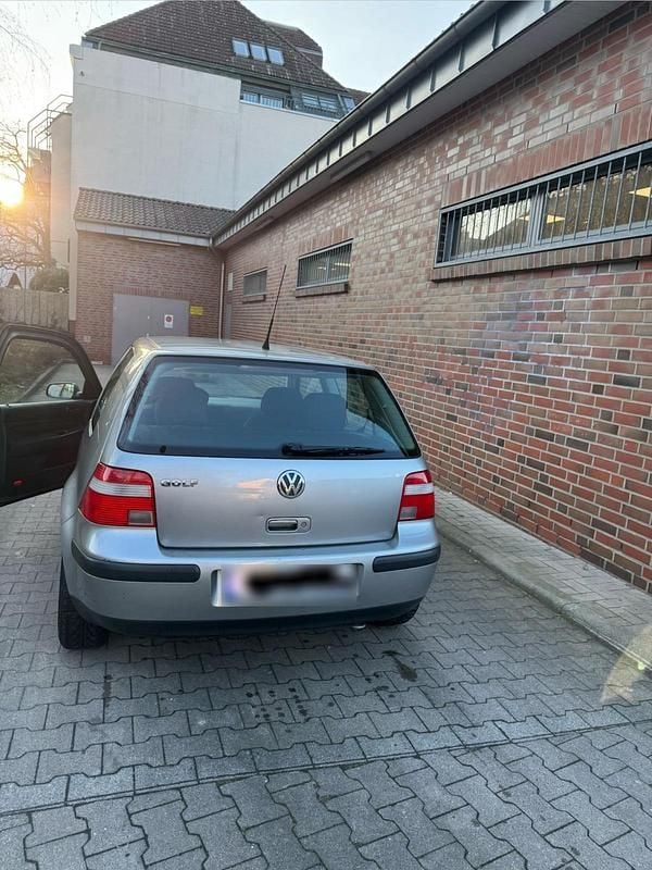Gebraucht VW Golf IV 80 PS (58 kW) 2003 Silber Kleinwagen