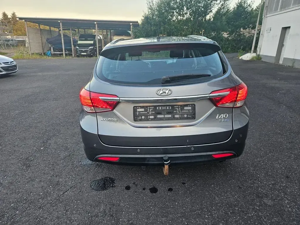 Gebraucht Hyundai i40 Style 141 PS (103 kW) 2012 Grau Kombi