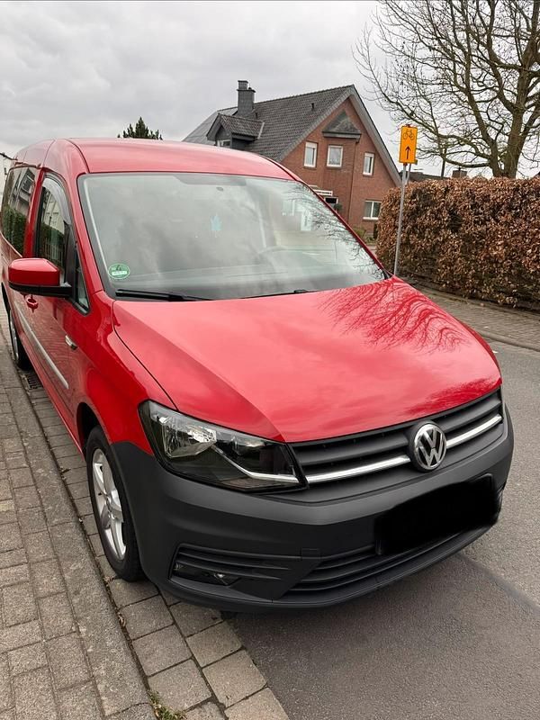 Gebraucht VW Caddy Maxi 102 PS (75 kW) 2017 Rot Van / Kleinbus