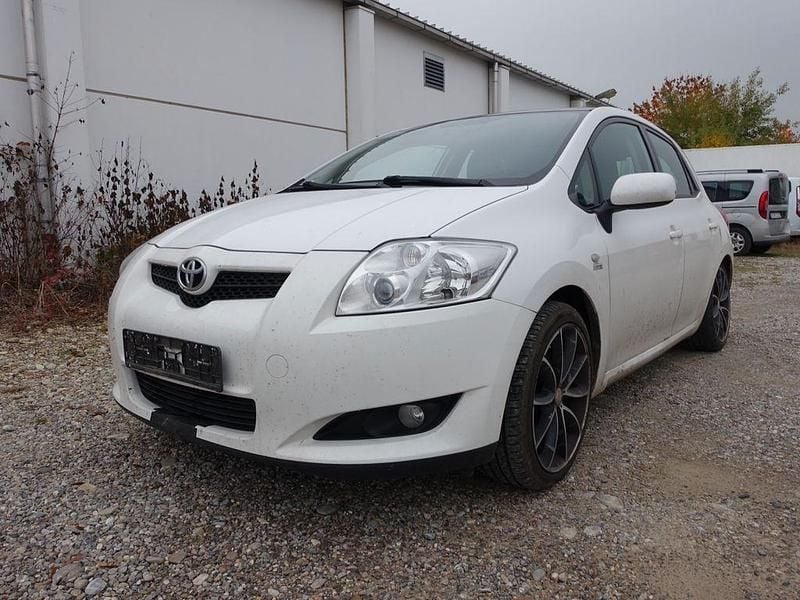 Weiß Gebraucht 2008 Toyota Auris Sol Limousine | 1.300 € (Superpreis) - Bild 1/4