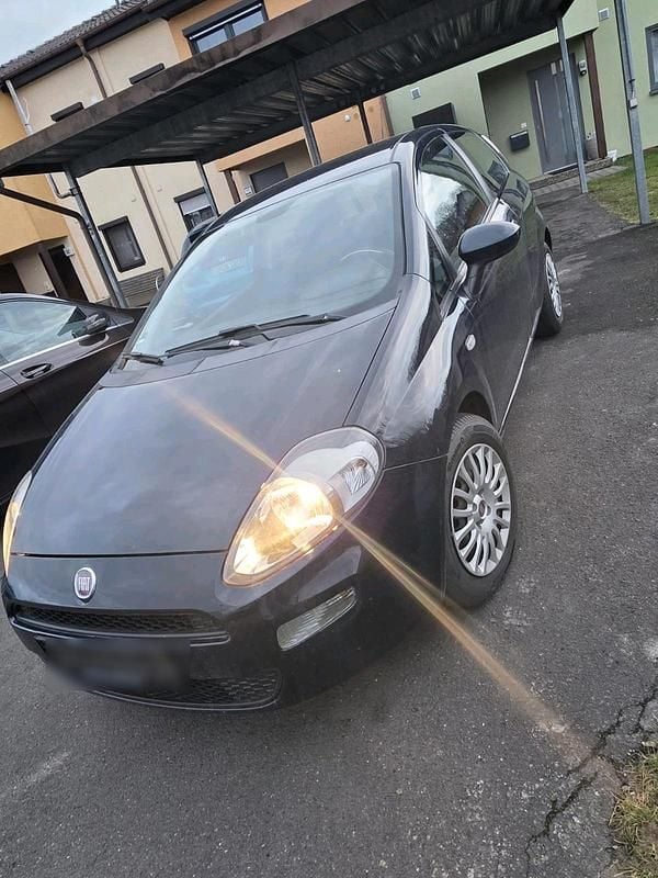 Gebraucht Fiat Punto 70 PS (51 kW) 2014 Blau Kleinwagen