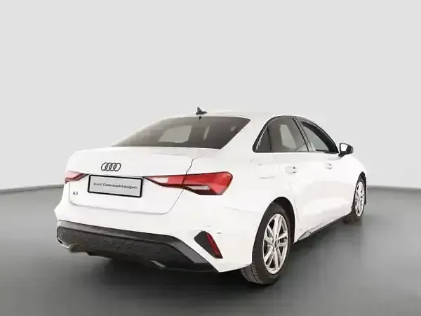 Gebraucht Audi A3 S-Line 150 PS (110 kW) 2025 Gletscherweiß metallic Limousine