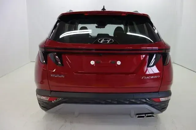 Gebraucht Hyundai Tucson Select 150 PS (110 kW) 2021 Sunset red SUV