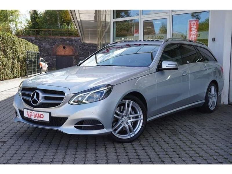 Gebraucht Mercedes E350 Avantgarde 258 PS (189 kW) 2016 Iridiumsilber metallic (metallic) Kombi