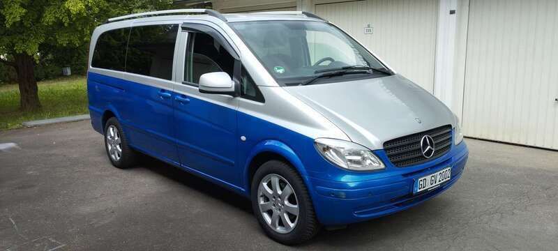 Blau Gebraucht 2009 Mercedes Vito Van / Kleinbus | 13.200 € (Teuer) - Bild 1/4
