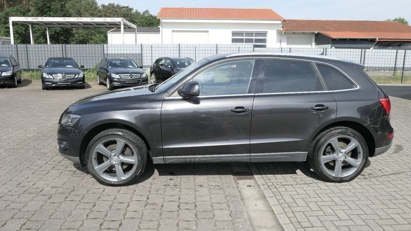 Gebraucht Audi Q5 Comfort 239 PS (175 kW) 2011 Grau SUV