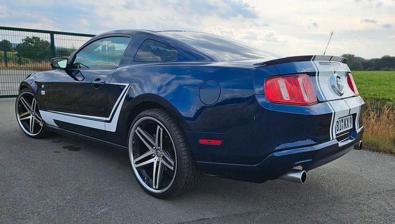 Gebraucht Ford Mustang 214 PS (157 kW) 2010 Blau Coupé