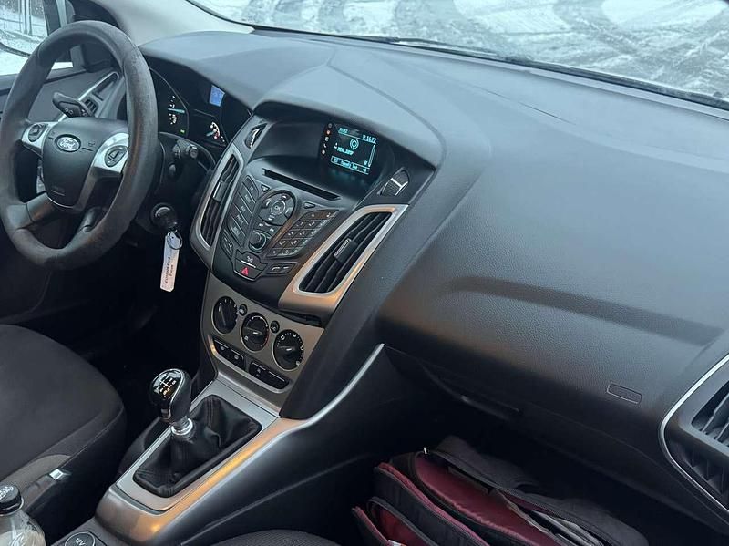 Gebraucht Ford Focus Trend 105 PS (77 kW) 2014 Kombi