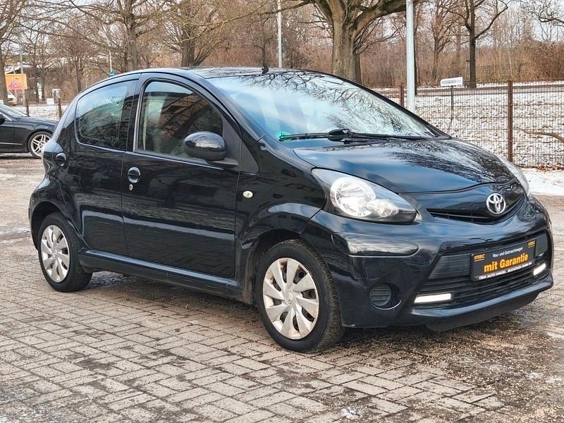 Gebraucht Toyota Aygo Cool 68 PS (50 kW) 2012 Schwarz Kleinwagen
