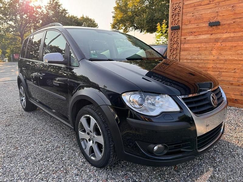 Grau Gebraucht 2007 VW Touran Cross Van / Kleinbus | 5.800 € (Teuer) - Bild 1/4