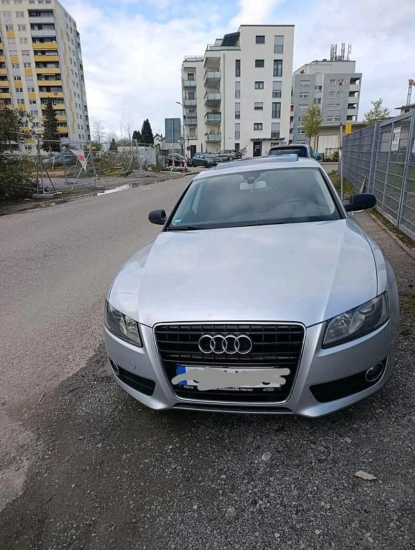 Second-hand Audi A5 143 CP (105 kW) 2009 Gri Coupe