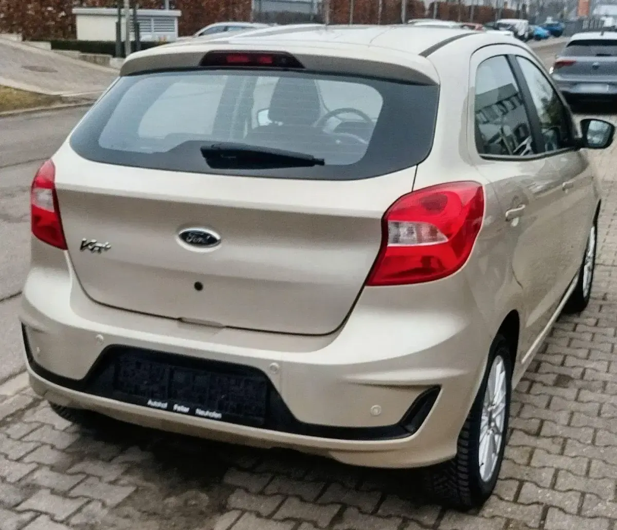 Gebraucht Ford Ka Cool & Connect 86 PS (63 kW) 2019 Gold Limousine