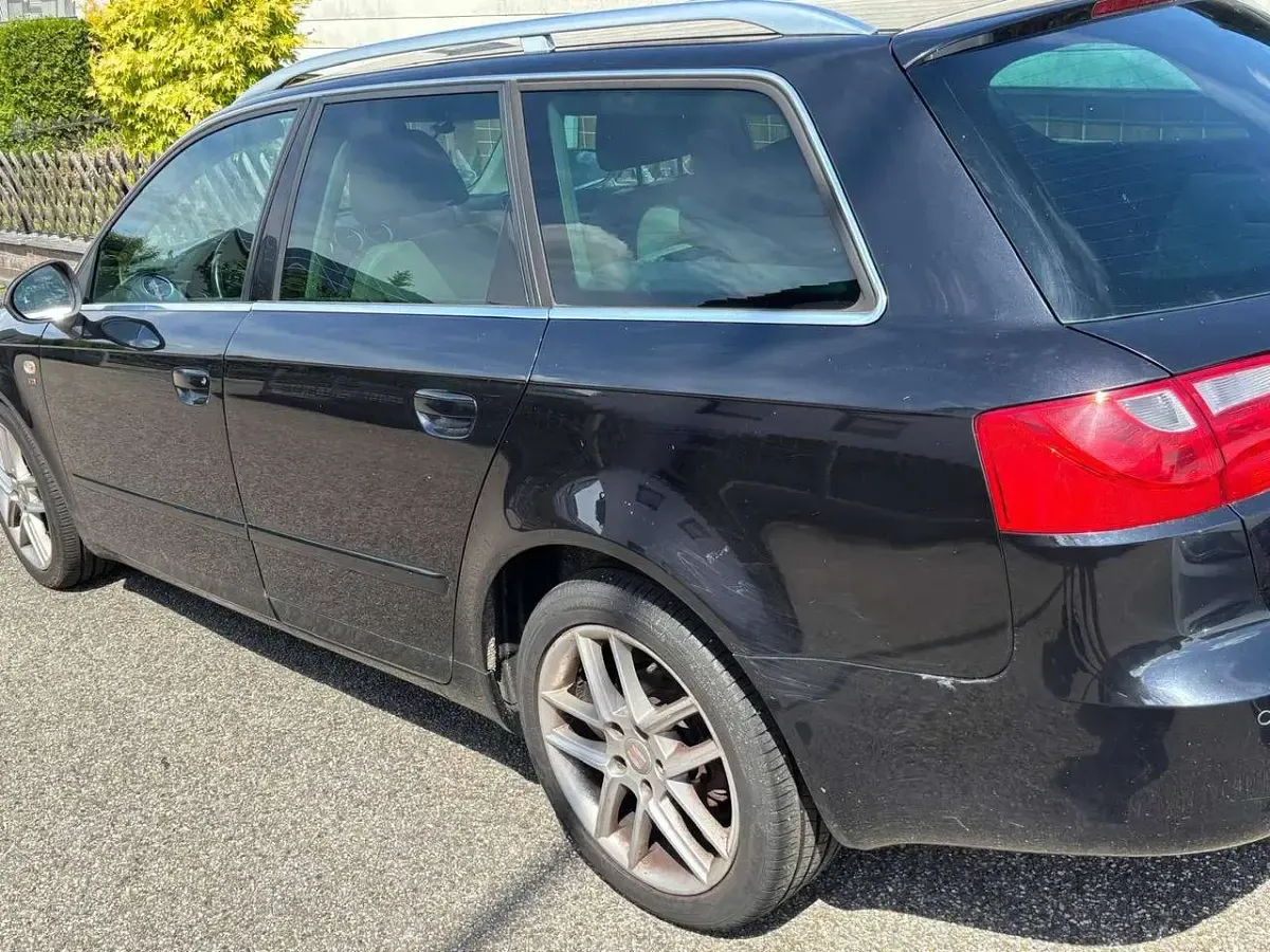 Gebraucht Seat Exeo Style 143 PS (105 kW) 2009 Schwarz Kombi