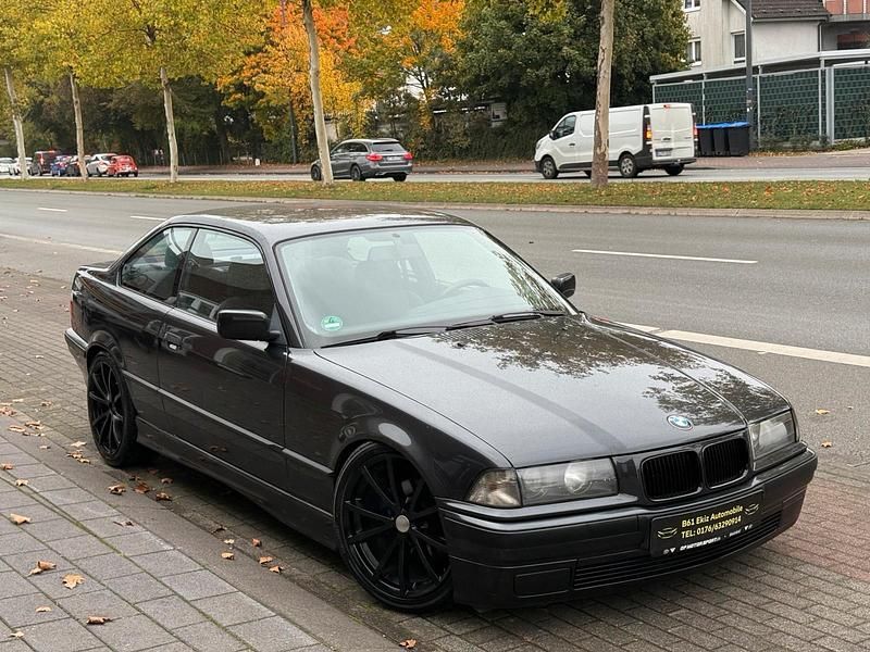 Gebraucht BMW 316 102 PS (75 kW) 1993 Schwarz Coupé