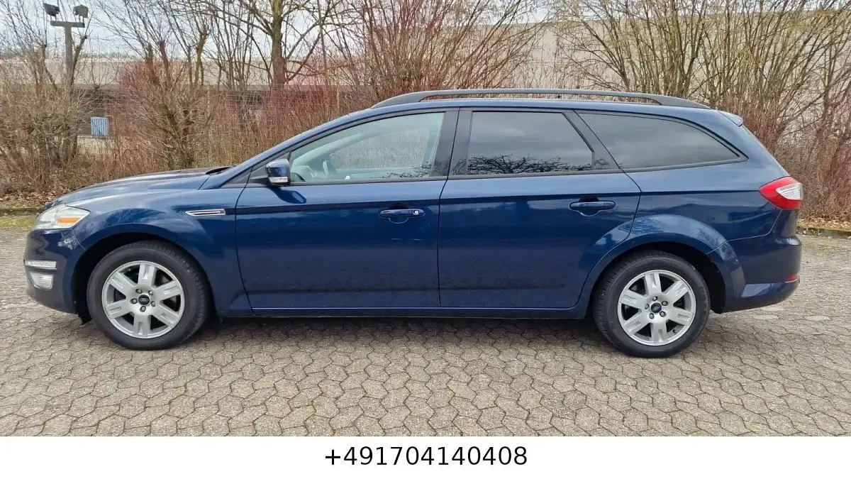 Gebraucht Ford Mondeo 120 PS (88 kW) 2011 Blau Kombi