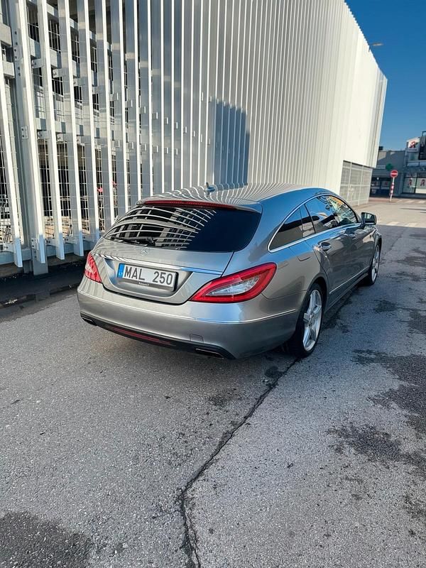 Gebraucht Mercedes CLS250 204 PS (150 kW) 2013 Grau Kombi