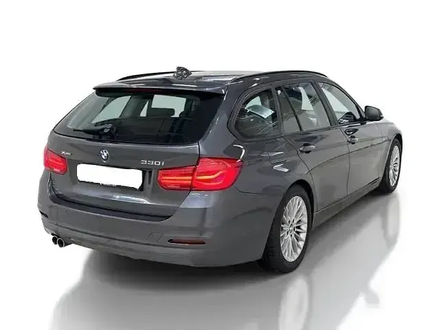 Gebraucht BMW 330 Advantage 252 PS (185 kW) 2018 Grau Kombi