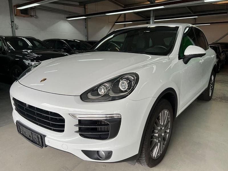Gebraucht Porsche Cayenne 262 PS (192 kW) 2015 Weiß SUV