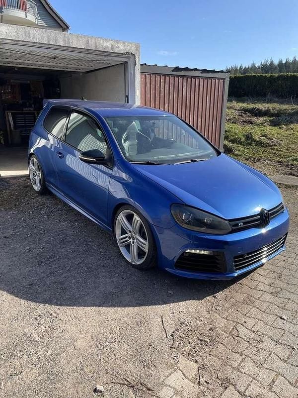 Blau Gebraucht 2011 VW Golf VI R Kleinwagen | 14.900 € (Teuer) - Bild 1/4