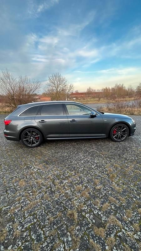Gebraucht Audi A4 S-Line 272 PS (200 kW) 2015 Grau Kombi