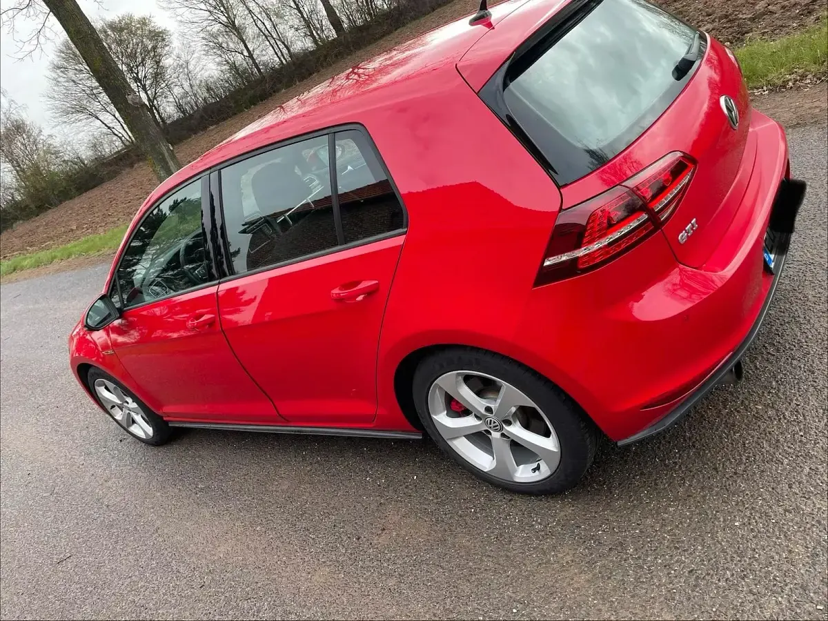 Gebraucht VW Golf VII GTI 239 PS (175 kW) 2014 Rot Kleinwagen