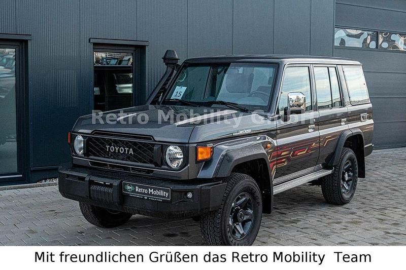 Neu Toyota Land Cruiser 228 PS (167 kW) 2025 Grau SUV