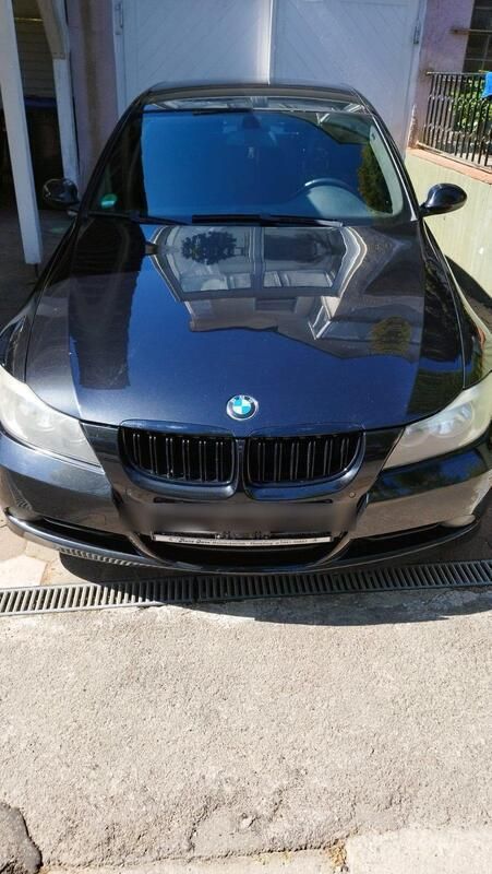 Schwarz Gebraucht 2006 BMW 320 Kombi | 1.600 € - Bild 1/4