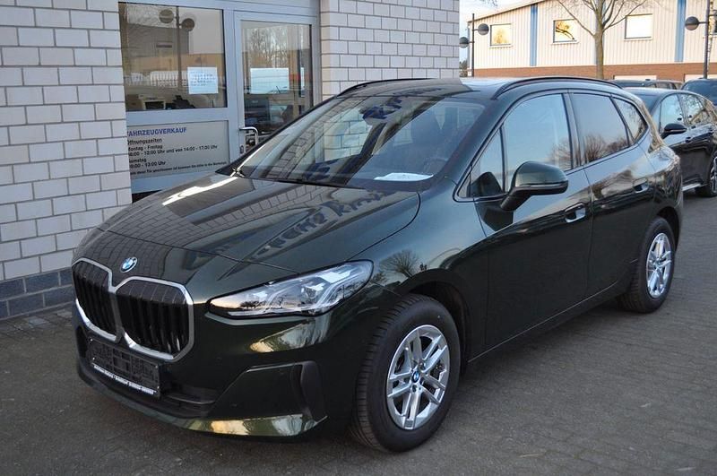 Gebraucht BMW 220 170 PS (125 kW) 2025 Grün SUV