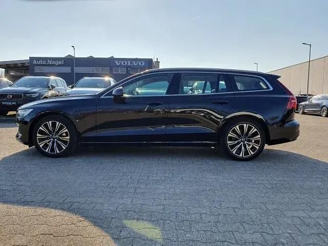 Gebraucht Volvo V60 Plus 197 PS (144 kW) 2022 Schwarz Kombi
