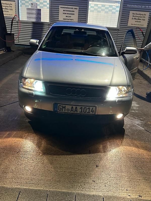 Grau Gebraucht 2001 Audi A3 Sport Kombi | 1.500 € - Bild 1/4