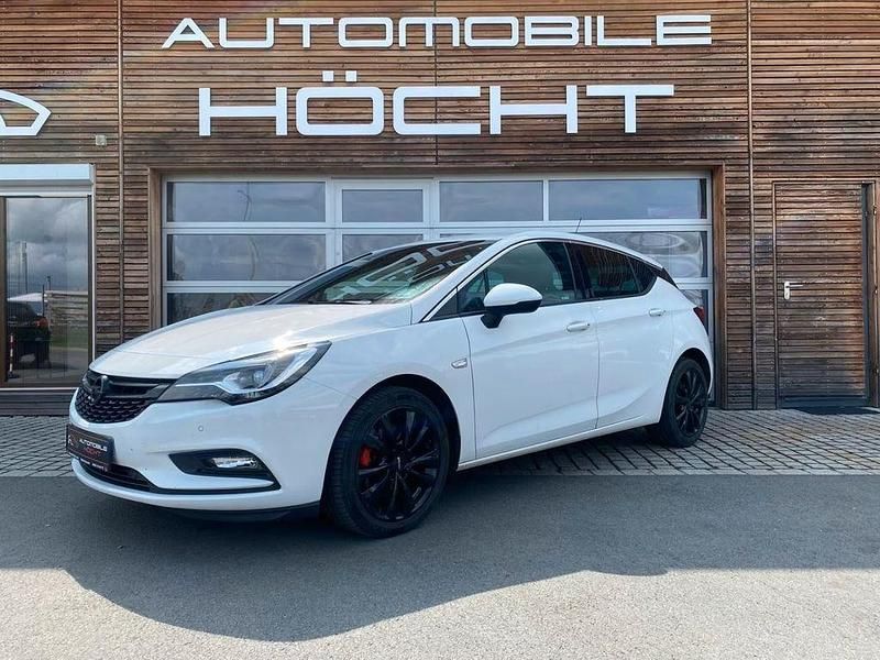 Gebraucht Opel Astra Dynamic 200 PS (147 kW) 2016 Weiss Limousine