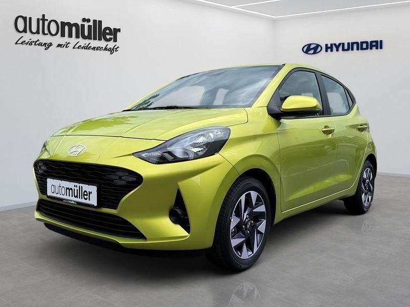 Gelb Neu 2025 Hyundai i10 Trend Kleinwagen | 16.888 € (Fairer Preis) - Bild 1/4