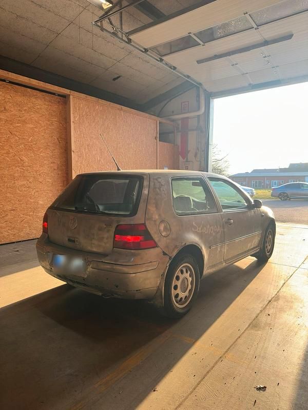 Gebraucht VW Golf IV 90 PS (66 kW) 2000 Blau Kleinwagen